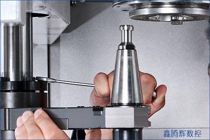 數(shù)控精雕機